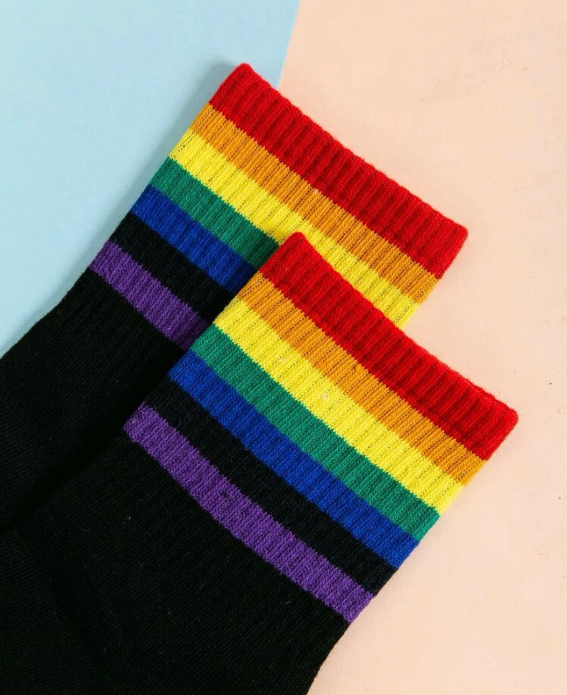 Calcetines coloridos a rayas.